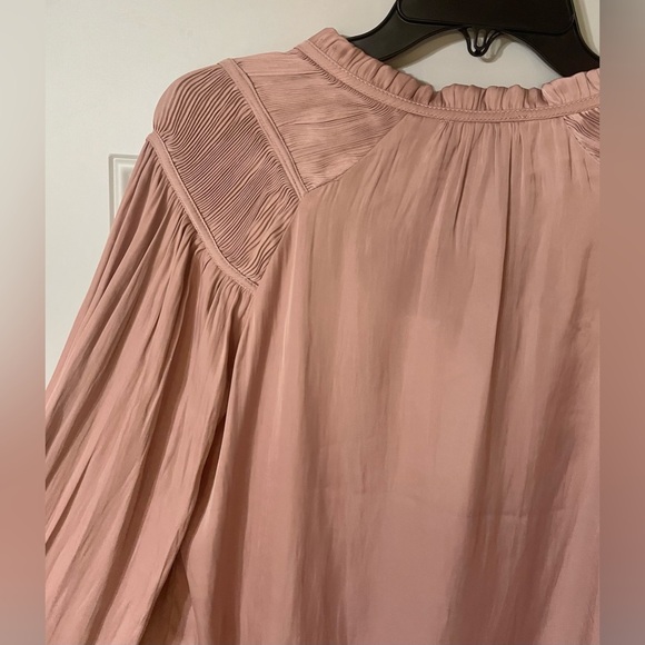 Rachael Zoe Pleated Shoulder Long Sleeve Peasant Top Size XS New Business Pink - Picture 9 of 9